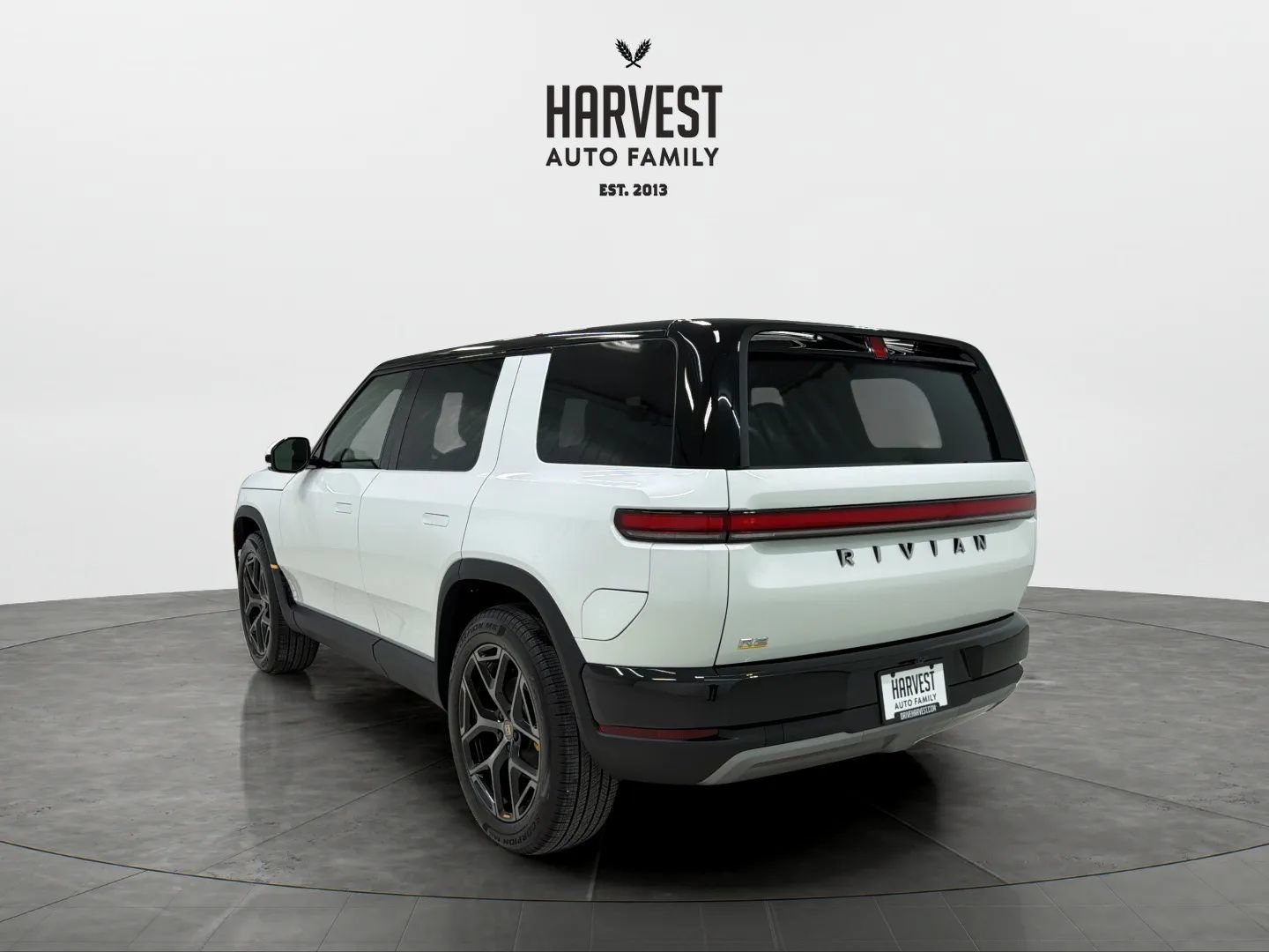 Used 2027 Rivian R2 Performance AWD/4WD image 4