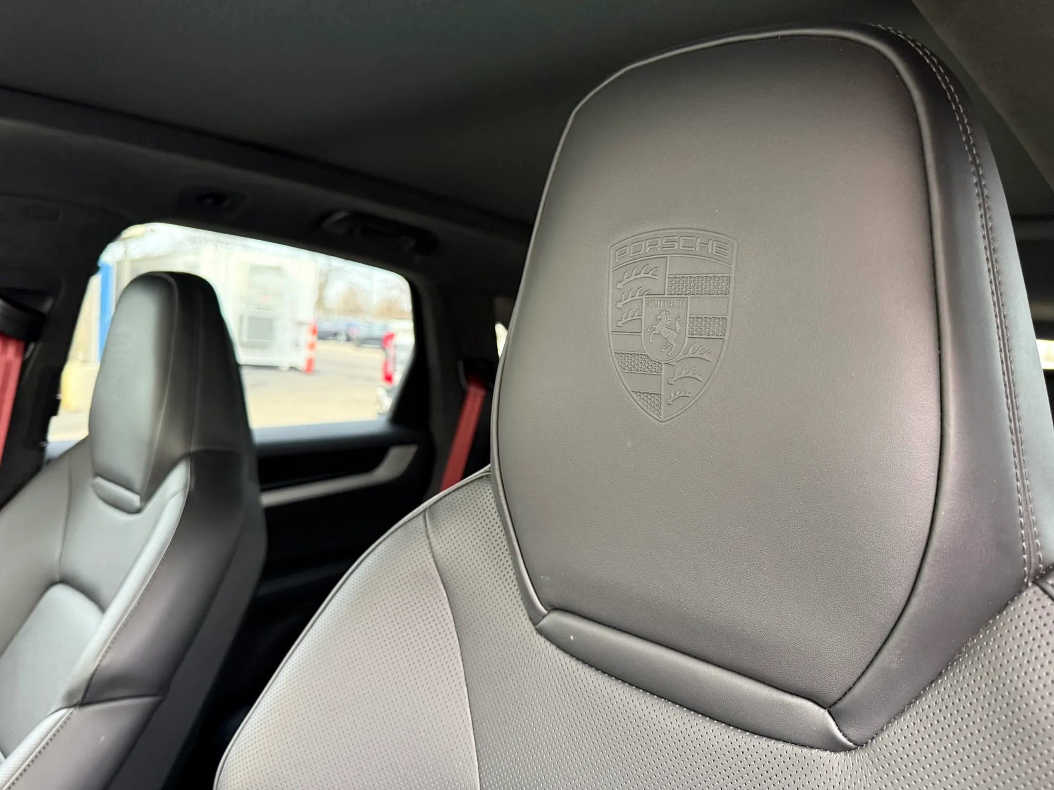 Used 2025 Porsche Cayenne S w/ Premium Package Plus image 21