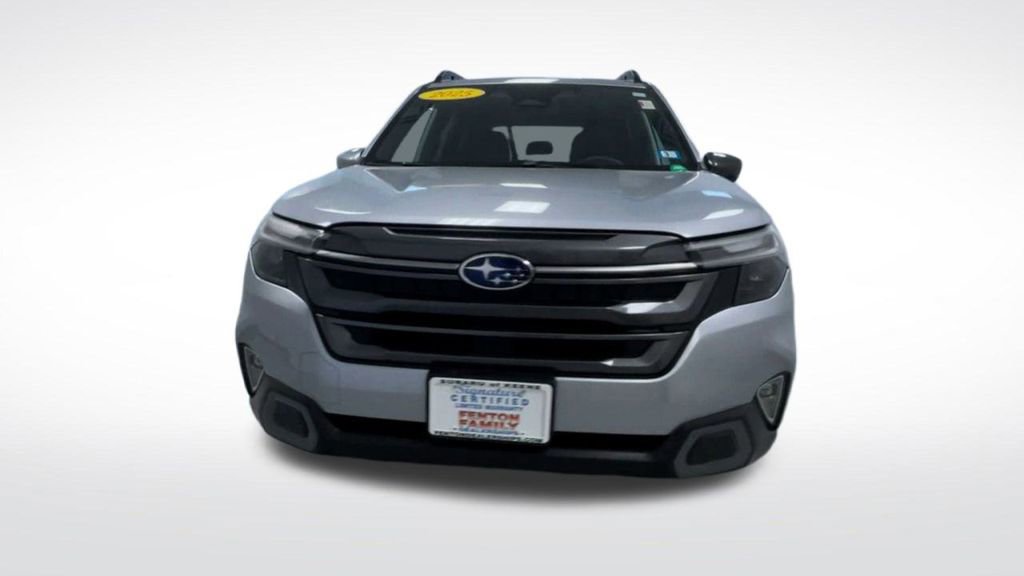 Certified 2025 Subaru Forester Limited image 20