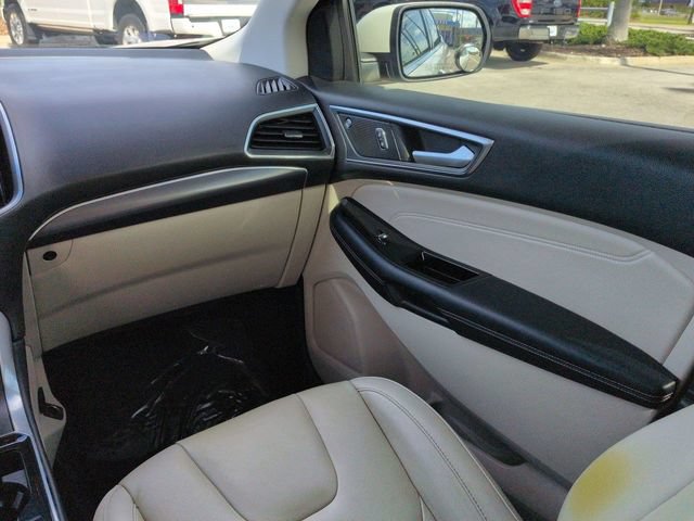 Certified 2019 Ford Edge Titanium FWD image 17