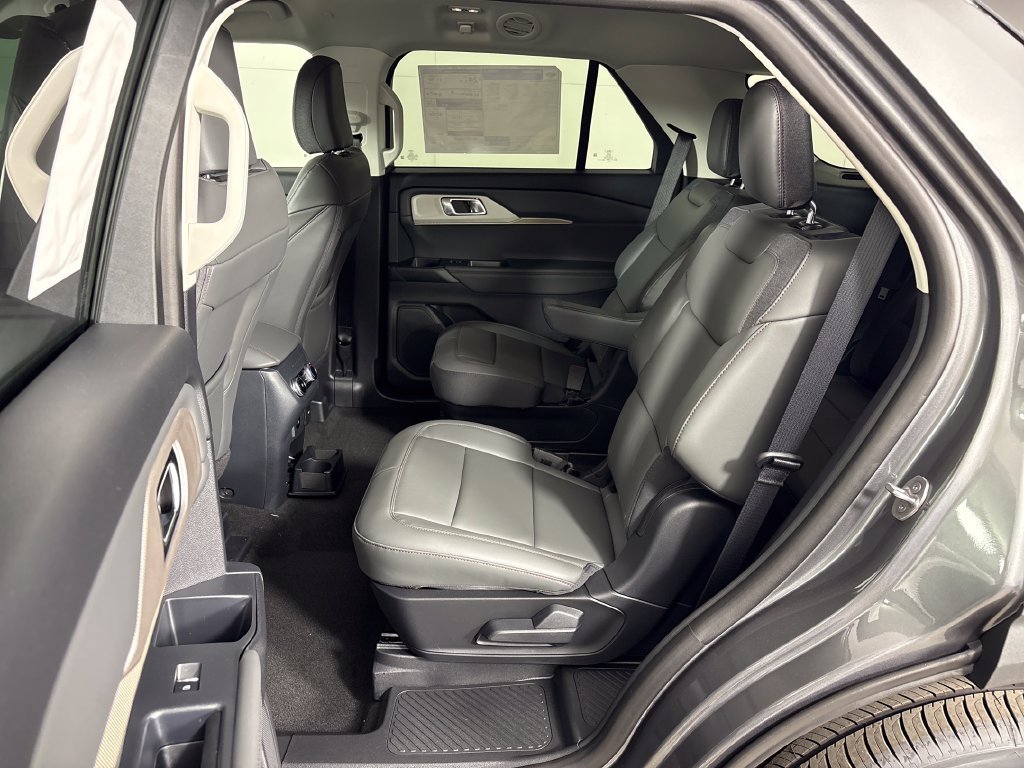 New 2026 Ford Explorer Active w/ Active Comfort Package RWD image 30