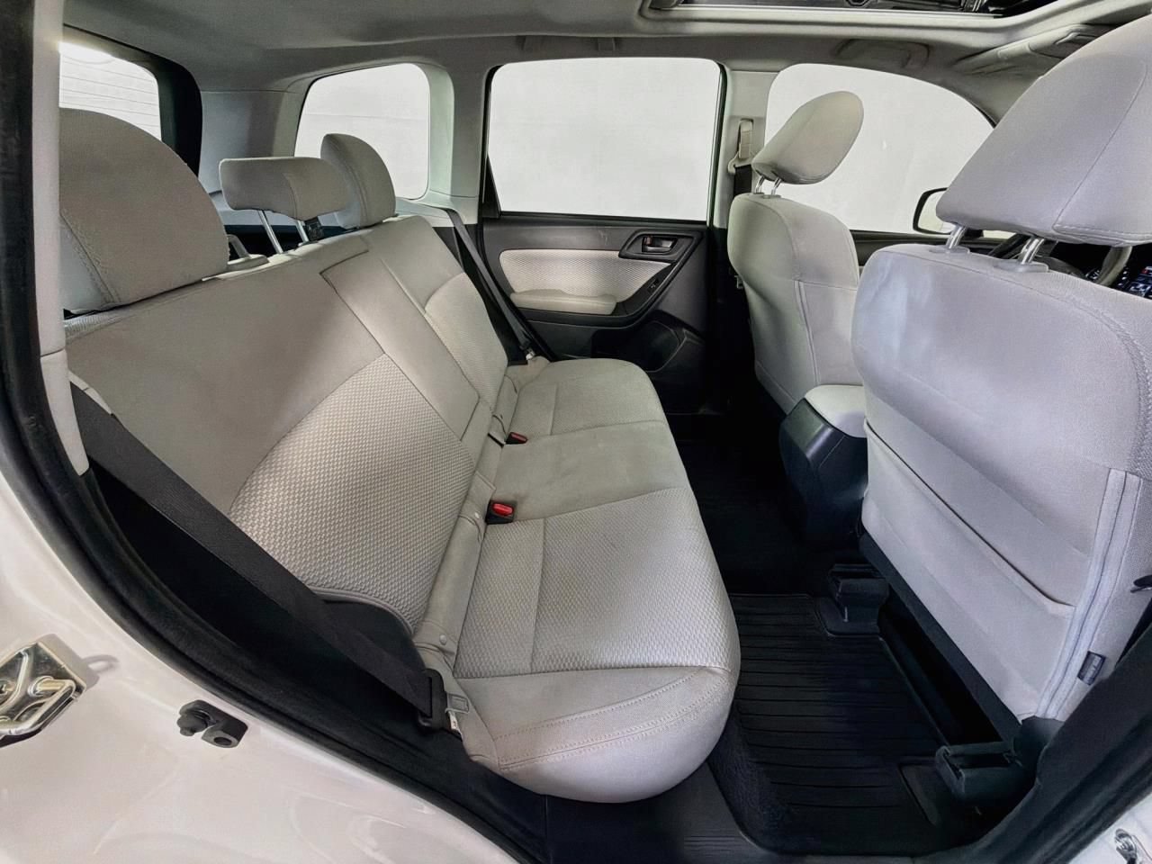 Used 2018 Subaru Forester 2.5i Premium AWD/4WD image 40