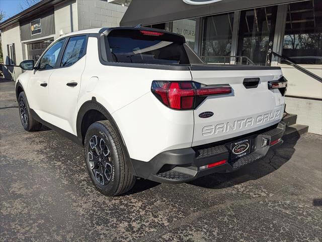 Used 2024 Hyundai Santa Cruz SE image 3