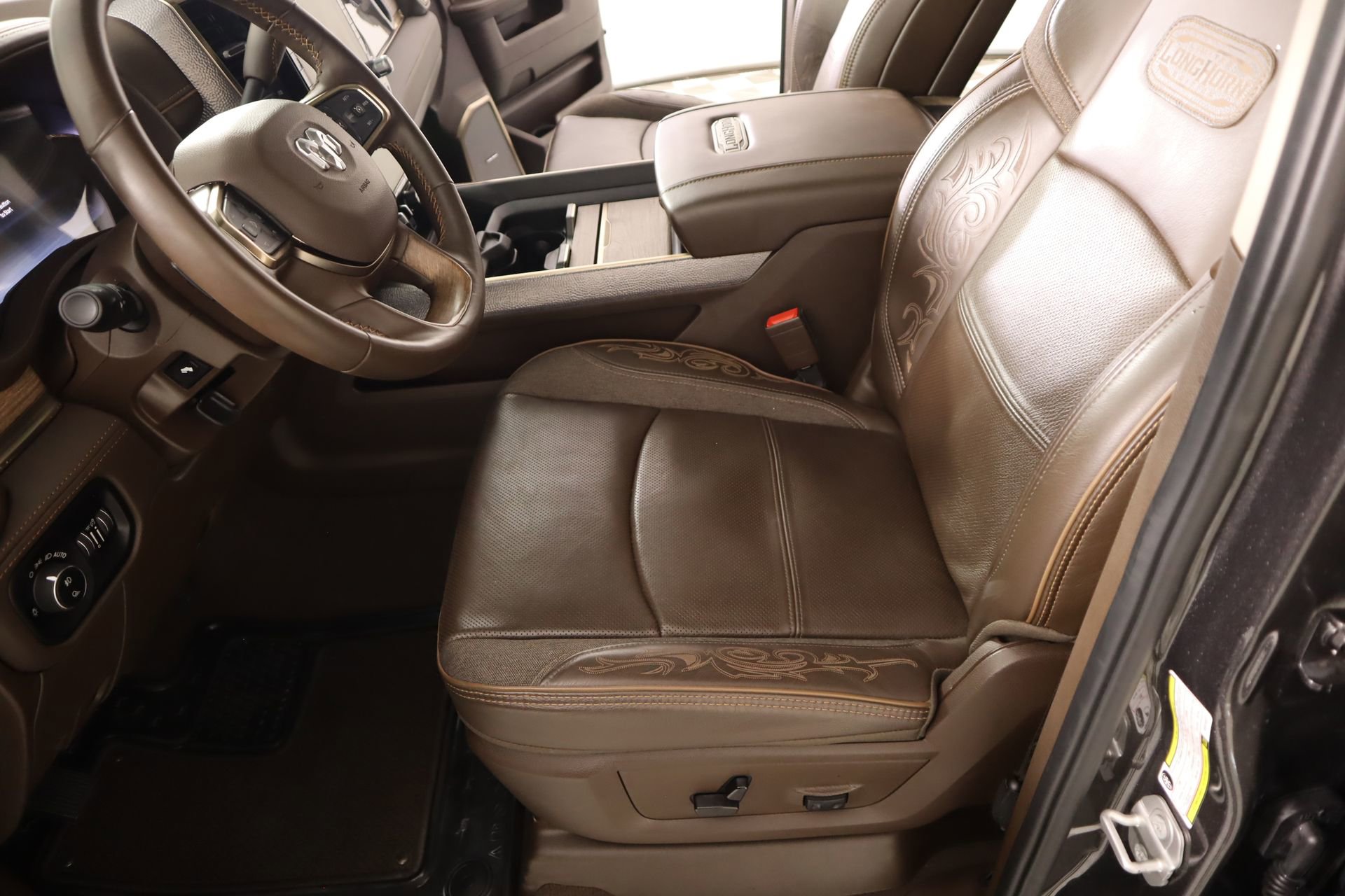 Used 2025 RAM 2500 Limited image 12