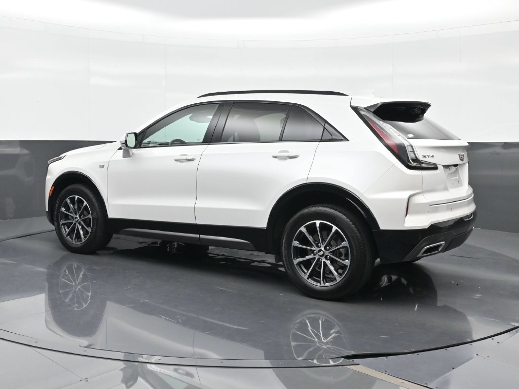Certified 2024 Cadillac XT4 Sport FWD image 3