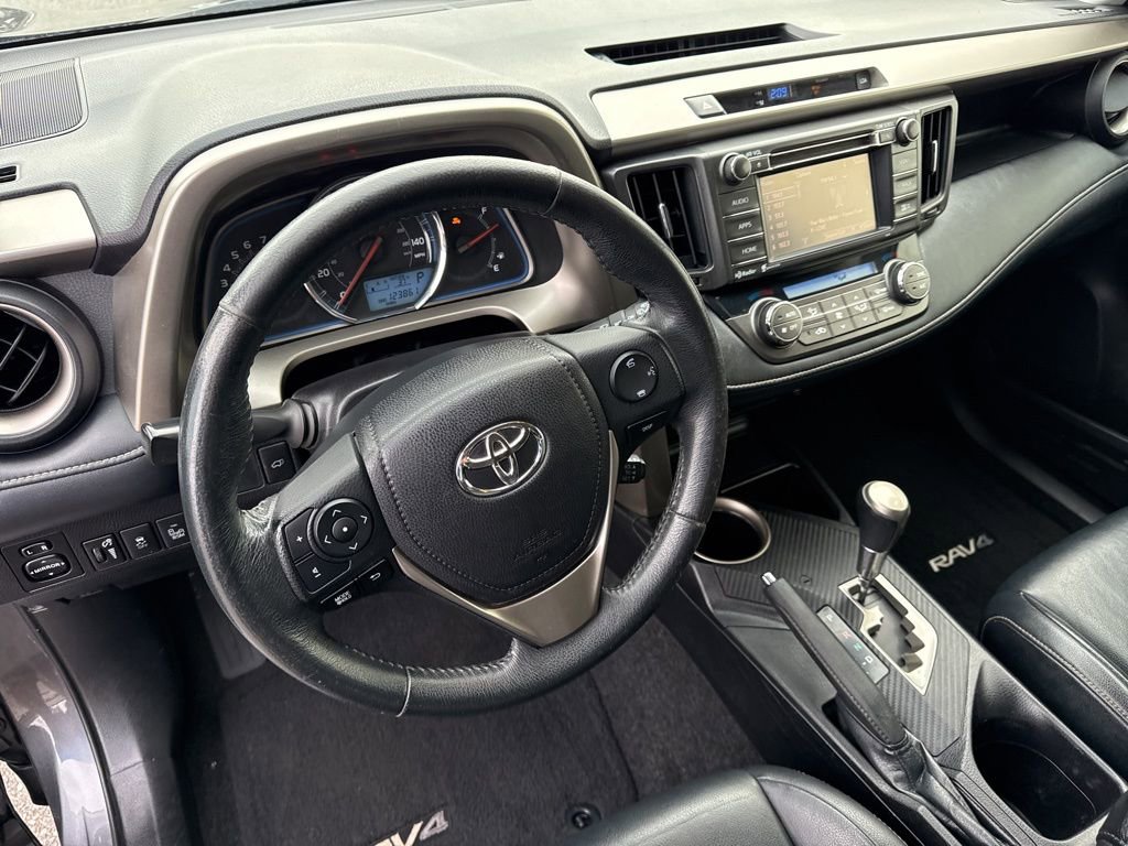 Used 2015 Toyota RAV4 Limited w/ Technology Package image 19