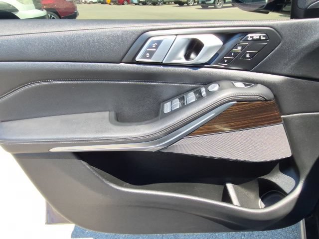 Used 2019 BMW X7 xDrive50i w/ M Sport Package AWD/4WD image 15