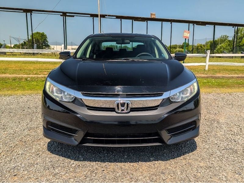 Used 2018 Honda Civic EX image 2
