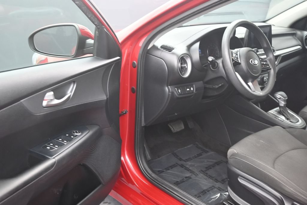 Used 2020 Kia Forte LXS FWD image 10