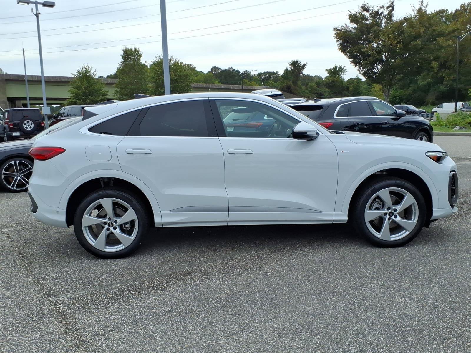 Used 2025 Audi Q5 Premium Plus AWD/4WD image 7