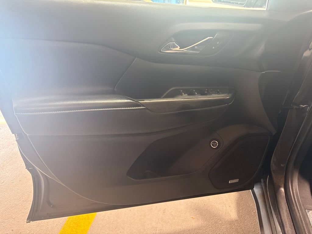 Used 2018 GMC Acadia SLT AWD/4WD image 10
