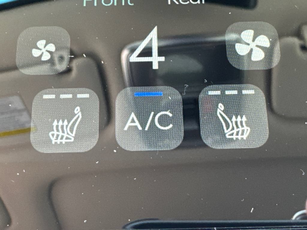 New 2026 Genesis GV70 2.5T Select AWD/4WD image 32