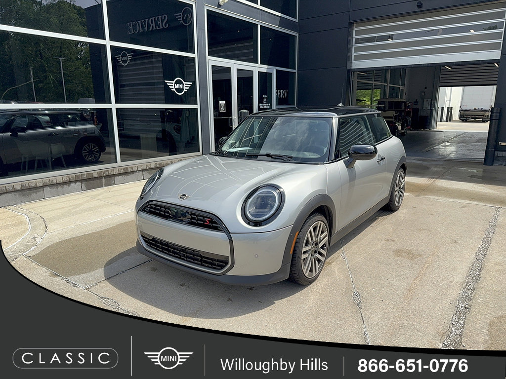 Used 2025 MINI Cooper S FWD image 1