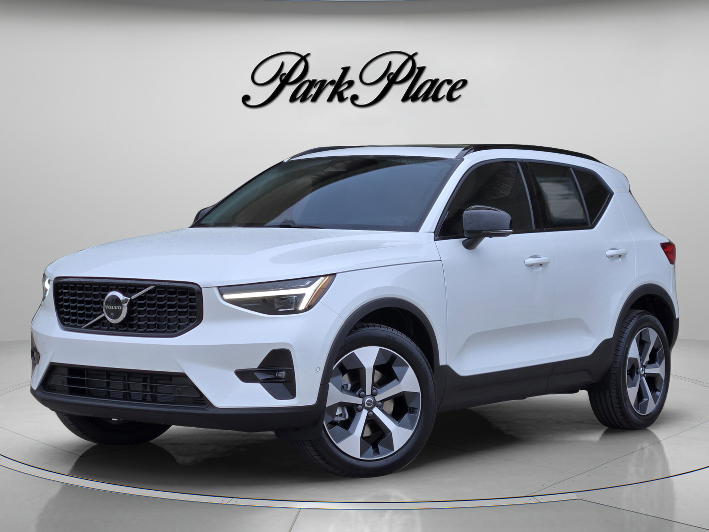 Used 2026 Volvo XC40 B5 Plus w/ Protection Package Premier AWD/4WD image 1