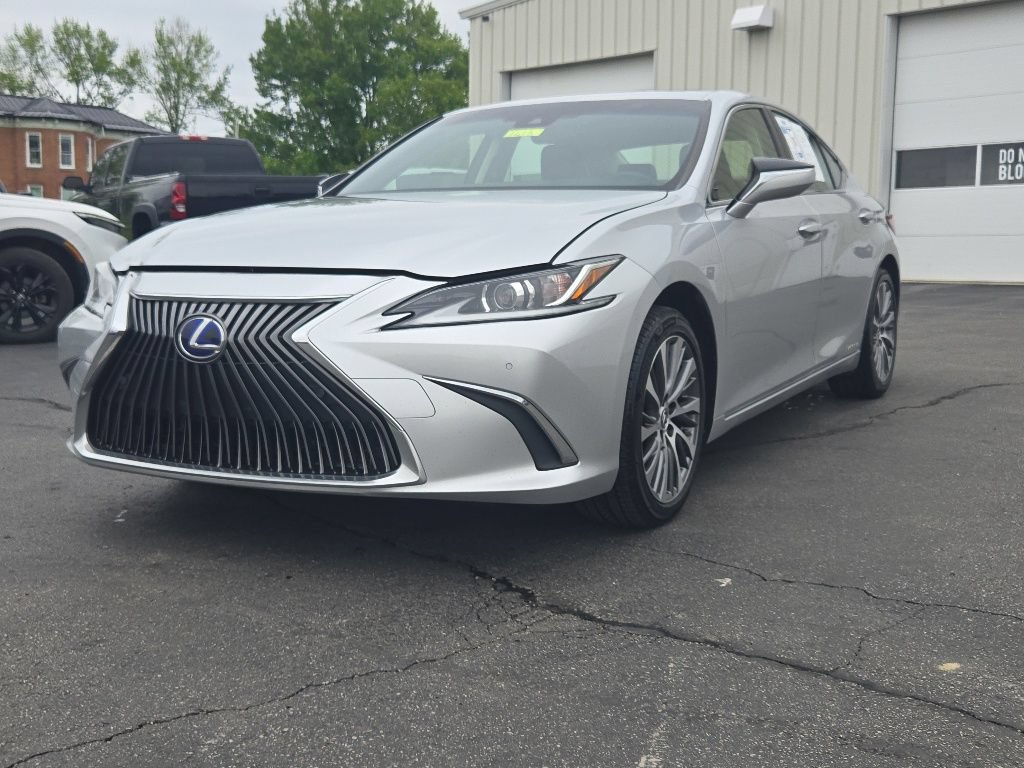 Used 2019 Lexus ES 300h w/ Premium Package FWD image 3