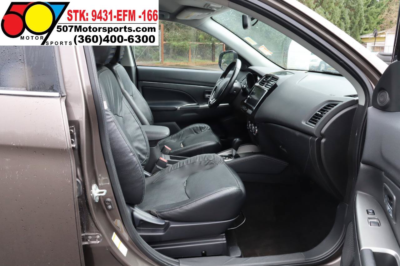 Used 2018 Mitsubishi Outlander Sport SEL AWD/4WD image 19