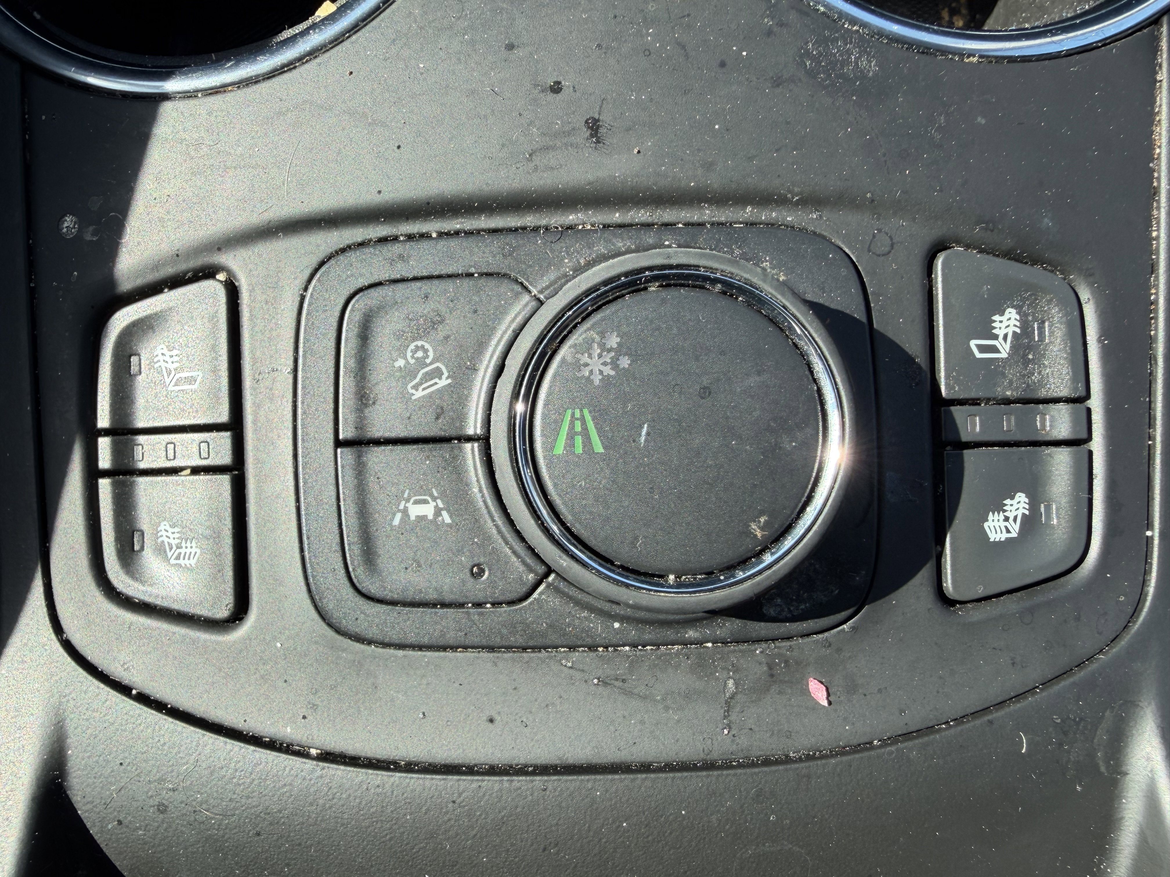 Used 2023 GMC Terrain SLT image 16