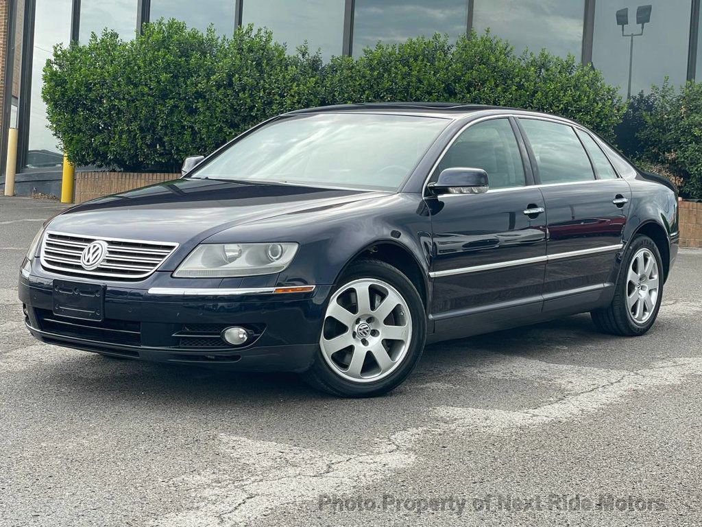 Used 2004 Volkswagen Phaeton V8 AWD/4WD image 1