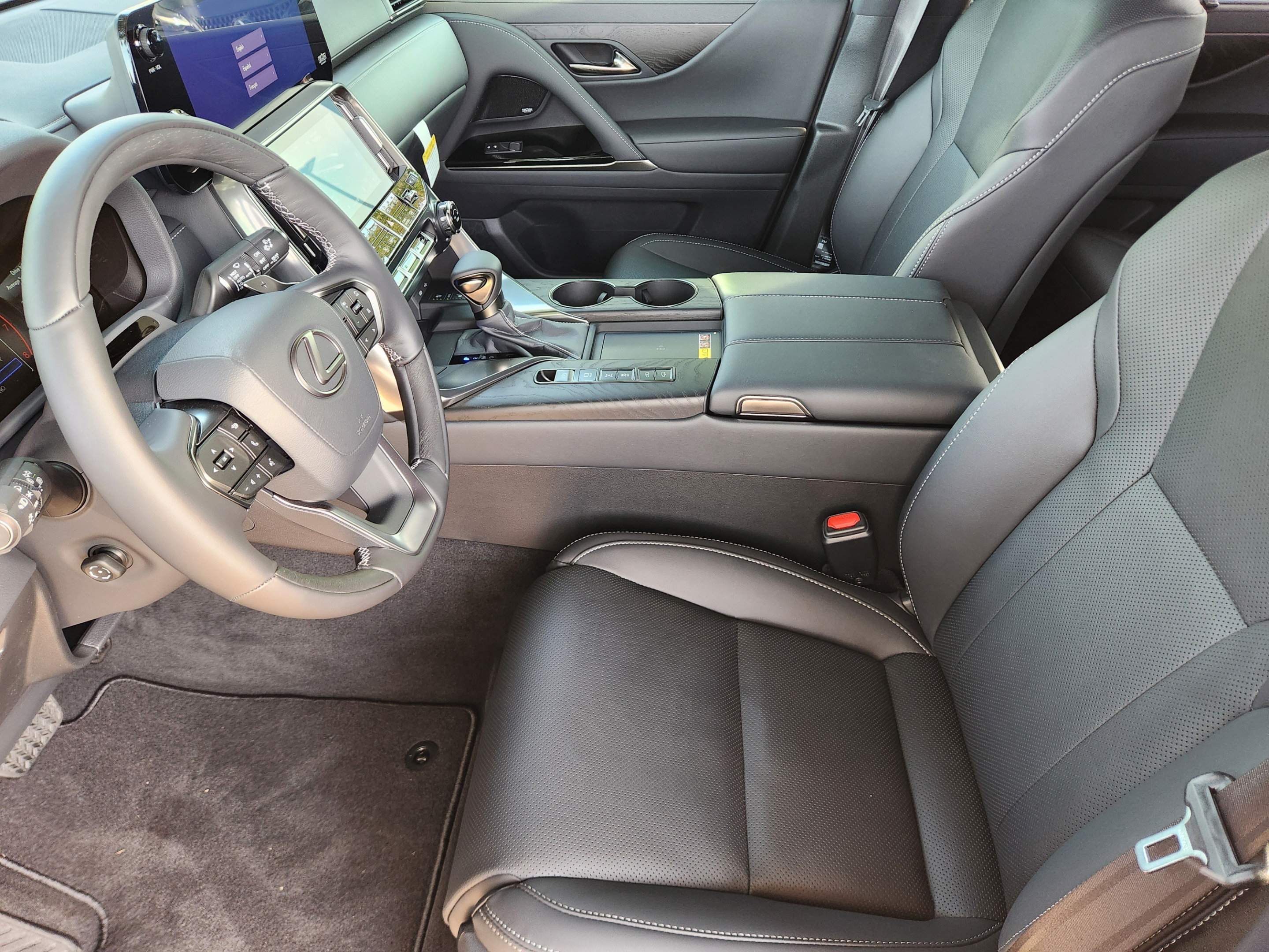 New 2026 Lexus LX 600 4WD w/ Luxury Package image 8