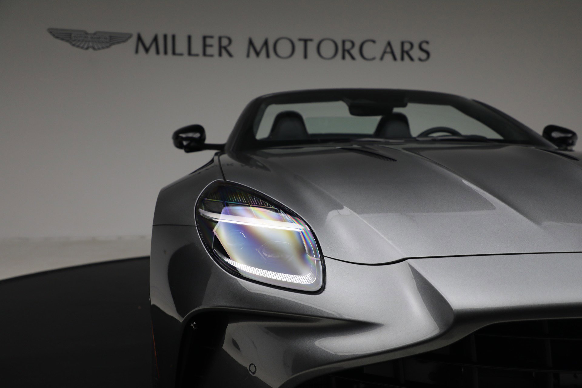 New 2026 Aston Martin V8 Vantage Roadster image 41