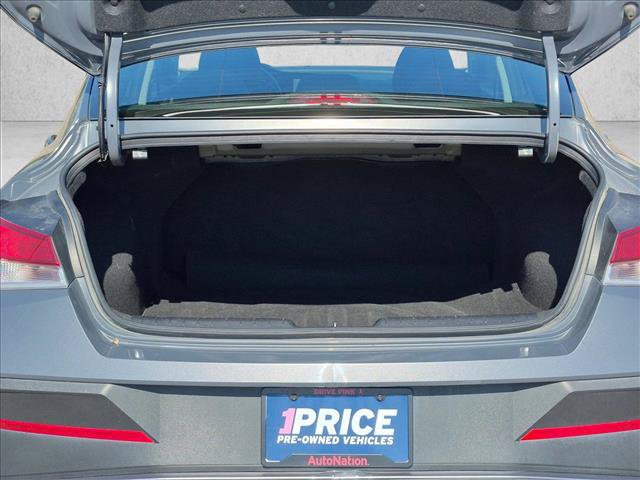 Used 2024 Hyundai Elantra SEL FWD image 6