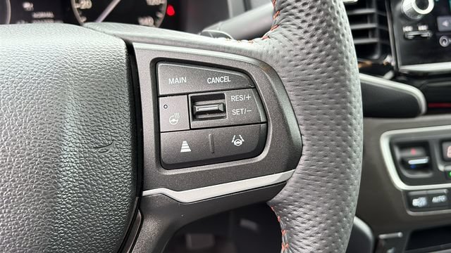 Used 2025 Honda Ridgeline TrailSport image 15