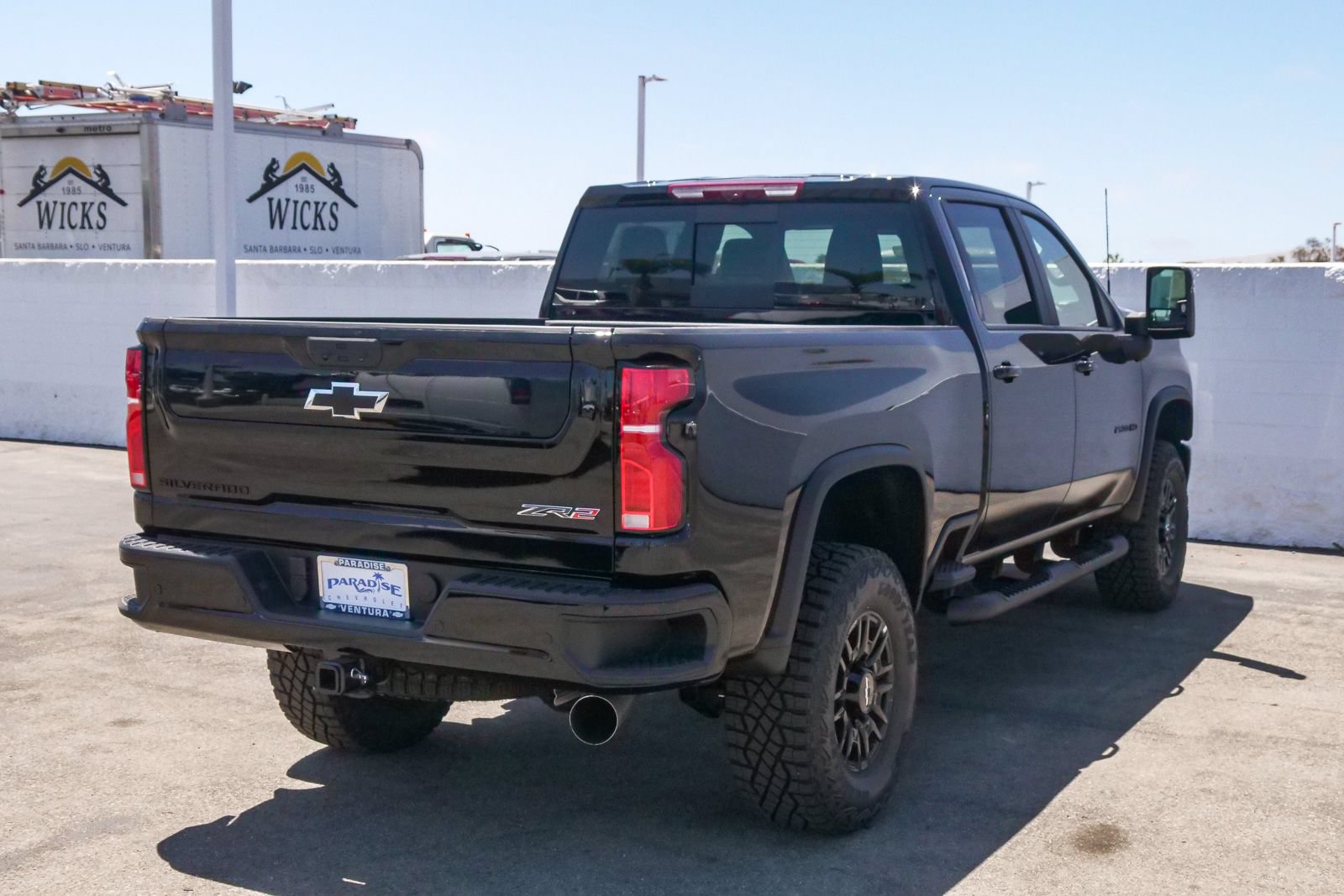 New 2026 Chevrolet Silverado 2500 ZR2 w/ LPO, Dark Essentials Package AWD/4WD image 9