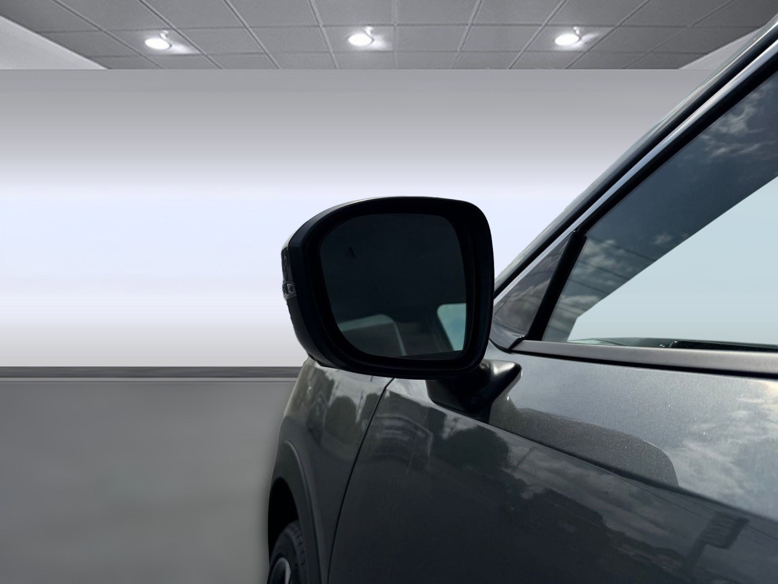 Certified 2025 Nissan Kicks SR FWD image 21