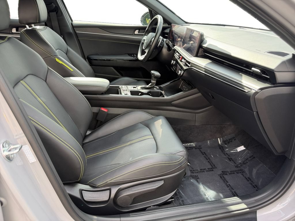 Used 2025 Kia K5 GT FWD image 8