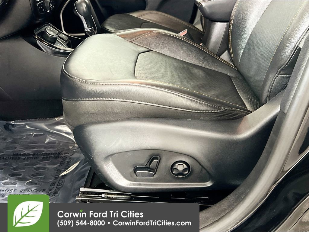 Used 2021 Jeep Compass Limited image 22