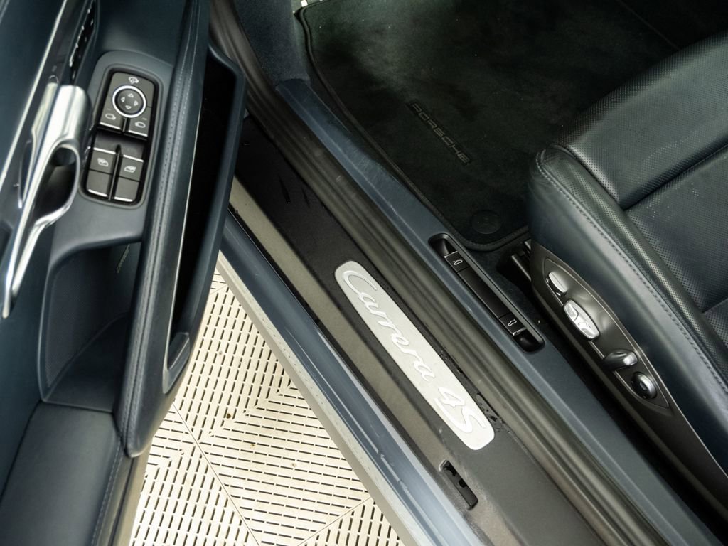 Used 2017 Porsche 911 Carrera 4S image 18