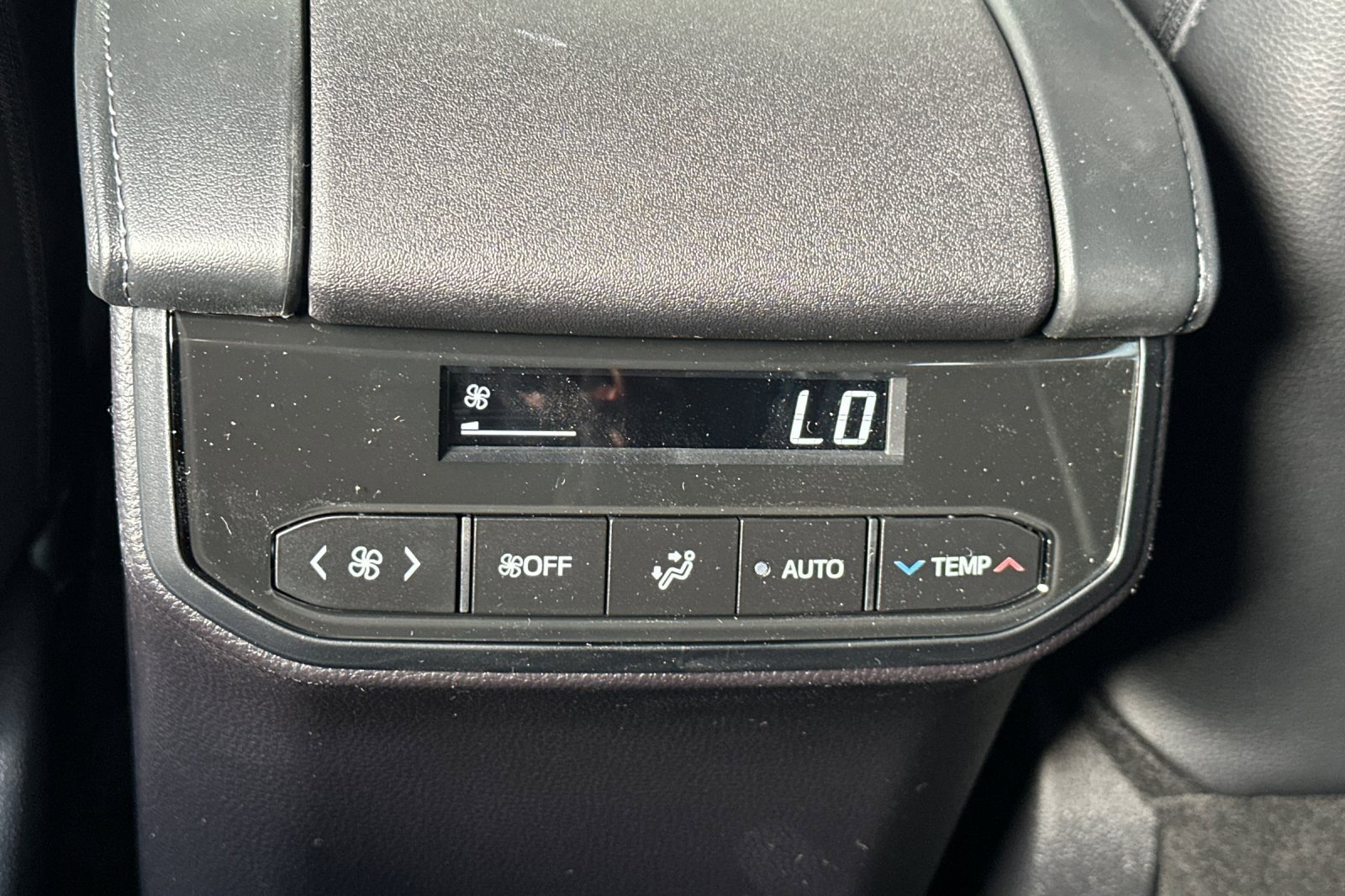 New 2026 Toyota Highlander XLE image 14