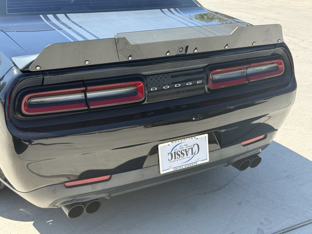 Used 2016 Dodge Challenger R/T RWD image 6