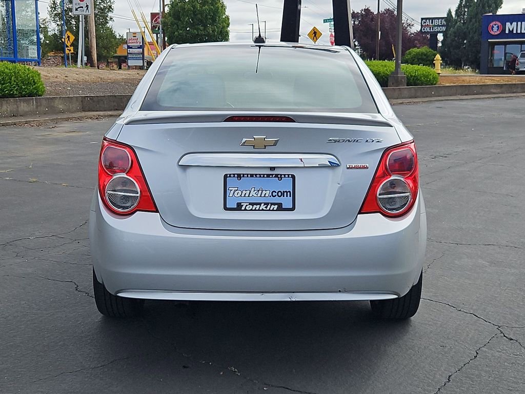 Used 2015 Chevrolet Sonic LTZ FWD image 5