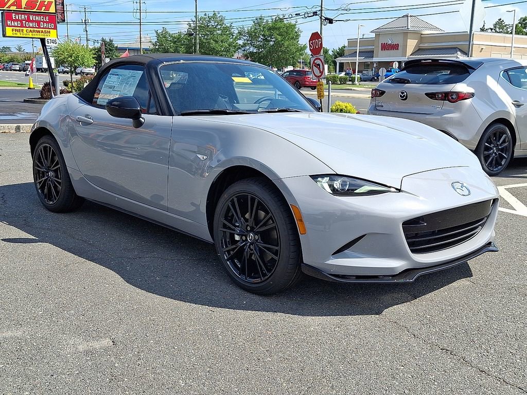 New 2025 MAZDA MX-5 Miata Club w/ Weather Package image 2