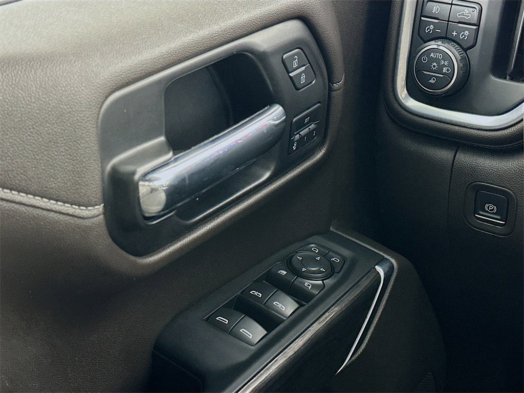 Used 2021 Chevrolet Silverado 1500 LTZ w/ Z71 Off-Road Package image 16