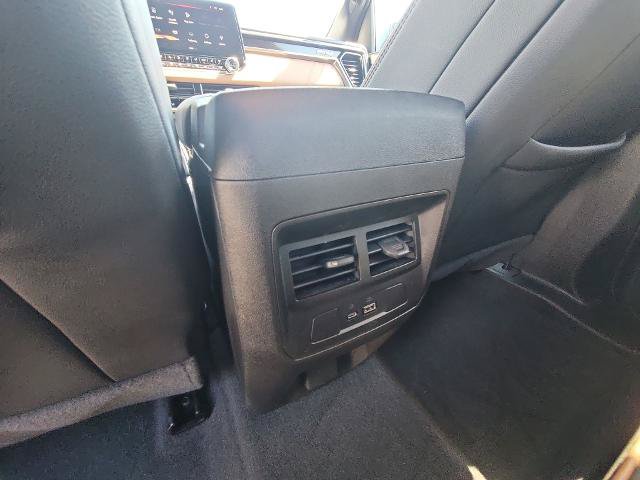 Used 2024 GMC Canyon AT4 w/ AT4 Premium Package AWD/4WD image 21