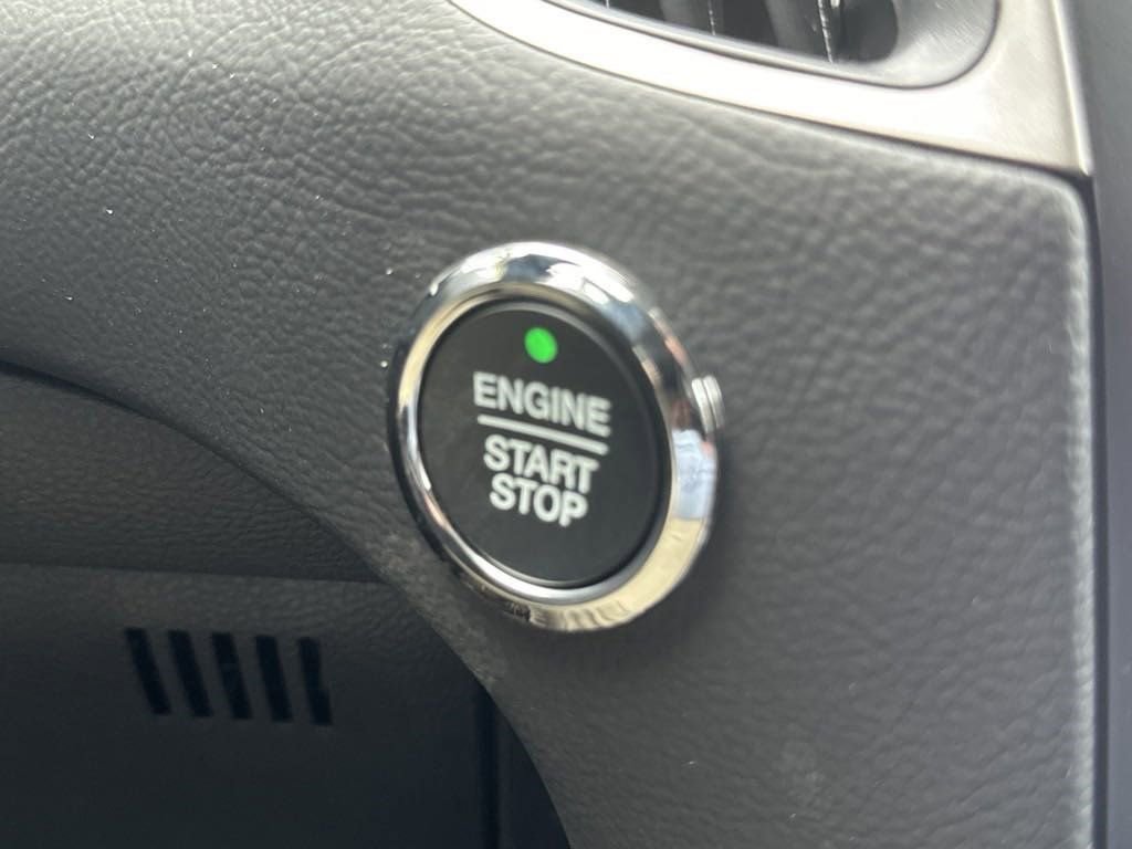 New 2024 Ford Edge SE image 28