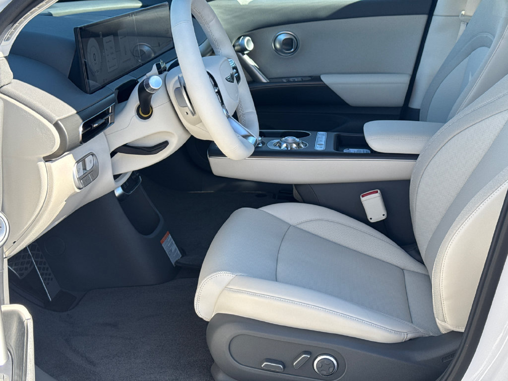 New 2027 Genesis GV60 RWD image 9