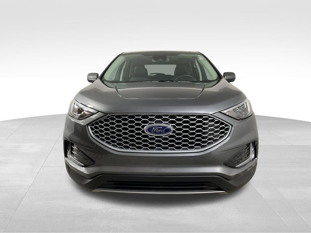 Used 2024 Ford Edge SEL w/ Convenience Package AWD/4WD image 3