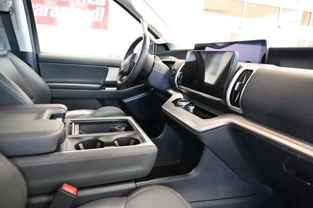 Used 2025 Ford Expedition Max Active AWD/4WD image 19