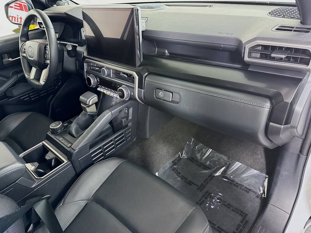 Certified 2025 Toyota 4Runner Limited AWD/4WD image 33
