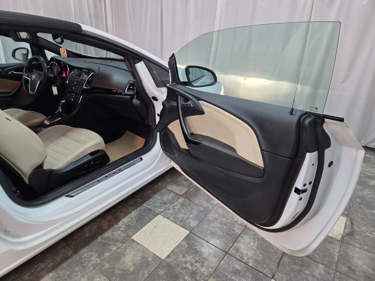 Used 2018 Buick Cascada Premium image 12