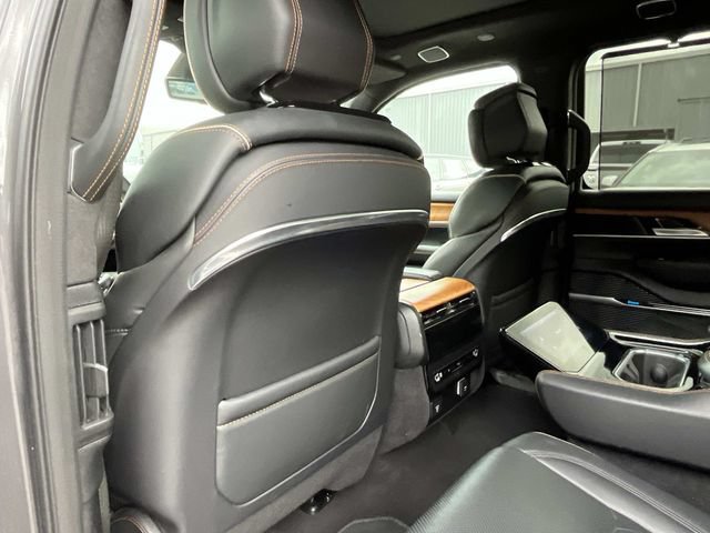 Used 2024 Jeep Grand Wagoneer L Series III AWD/4WD image 25