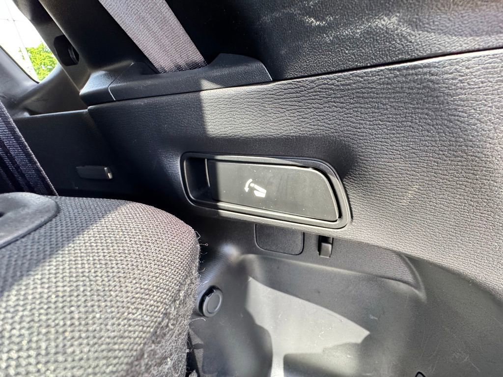 Used 2022 Mitsubishi Outlander ES AWD/4WD image 27
