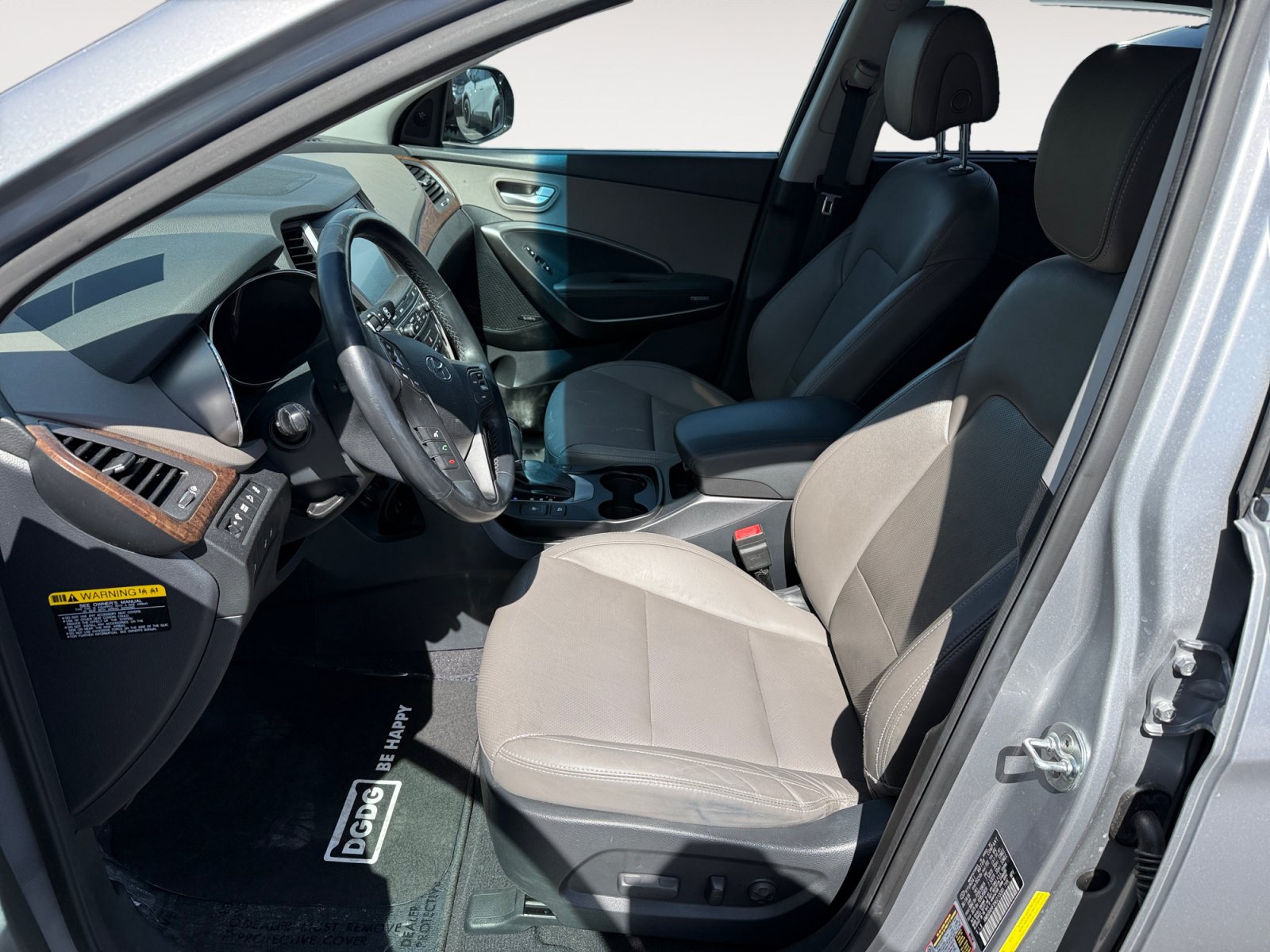 Used 2017 Hyundai Santa Fe FWD image 10