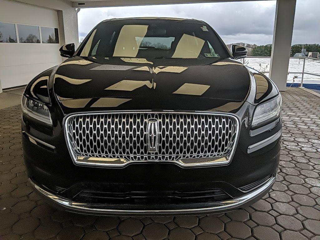 Certified 2023 Lincoln Nautilus Reserve image 2