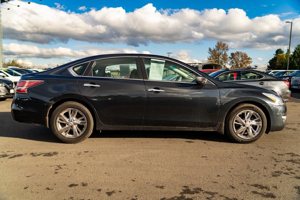 Used 2015 Nissan Altima 2.5 SV image 6