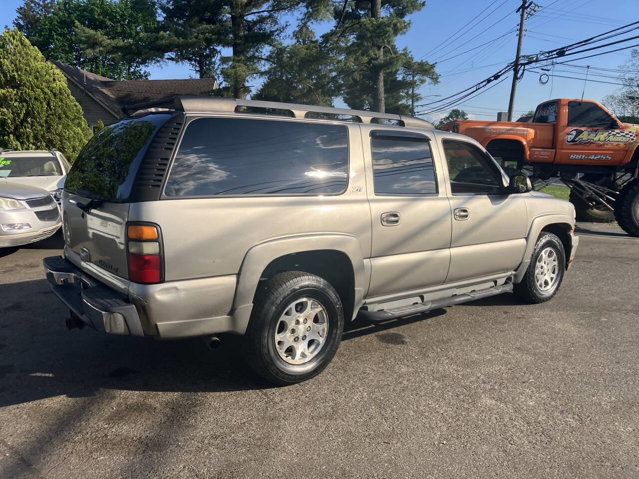 Used 2003 Chevrolet Suburban Z71 image 6