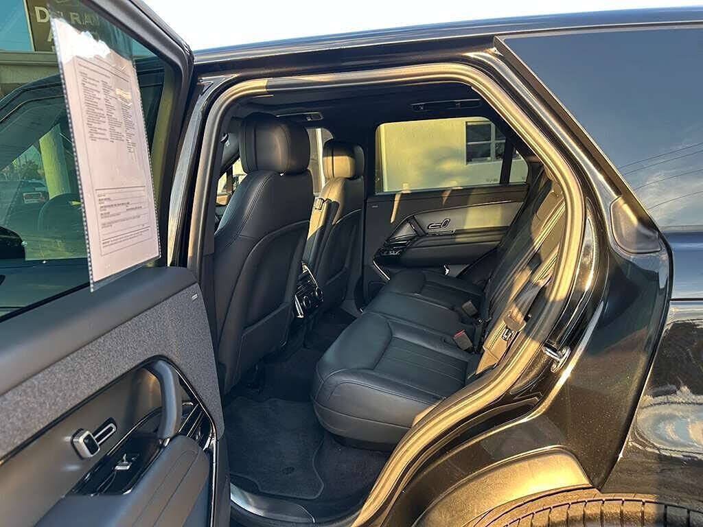 Used 2024 Land Rover Range Rover Sport Dynamic SE AWD/4WD image 16